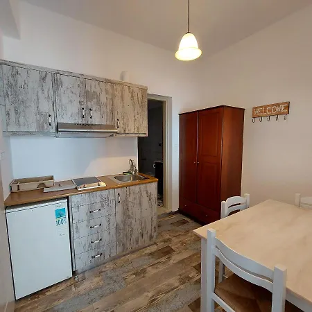 Aparthotel Maria's *